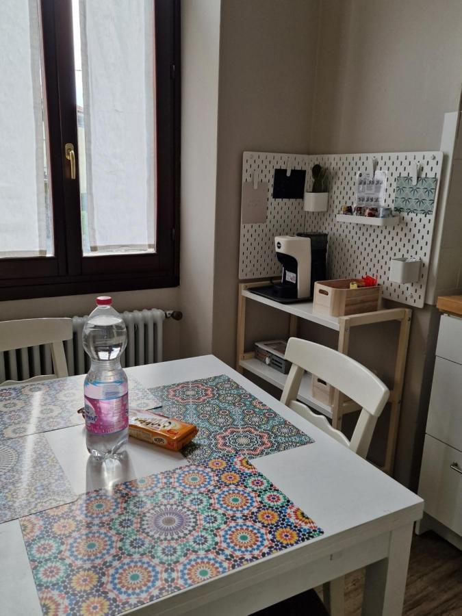 Voi Da Noi Intero Appartamento Con Parcheggio Privato Torno Exterior photo