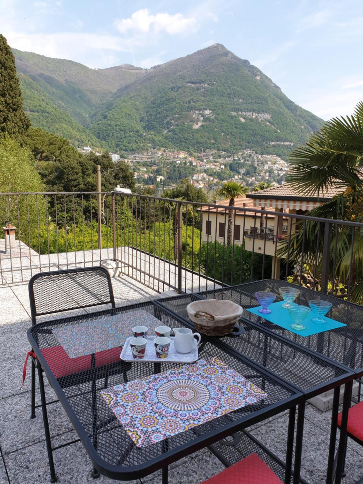 Voi Da Noi Intero Appartamento Con Parcheggio Privato Torno Exterior photo