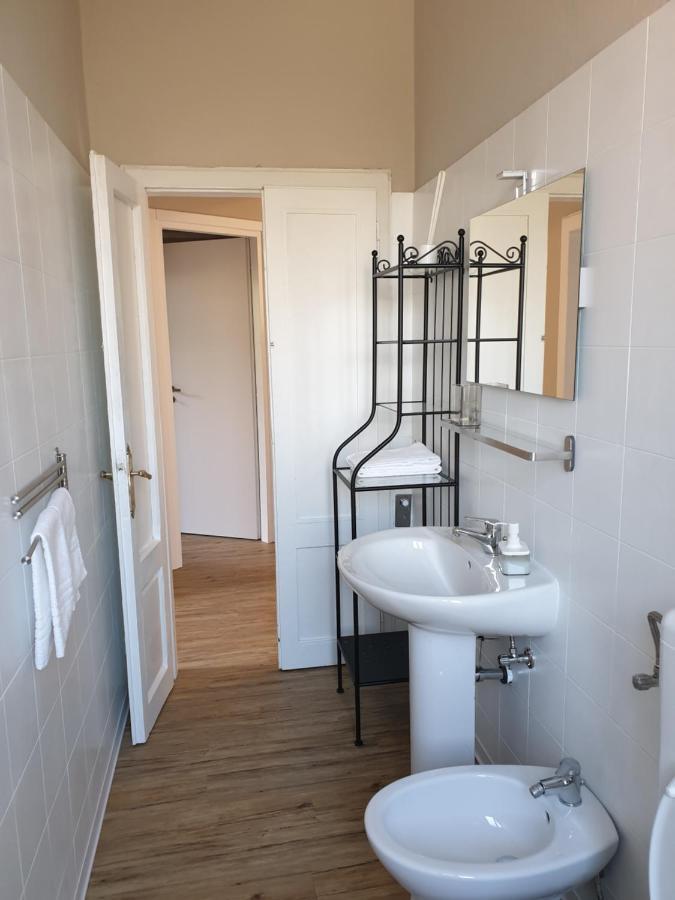 Voi Da Noi Intero Appartamento Con Parcheggio Privato Torno Exterior photo